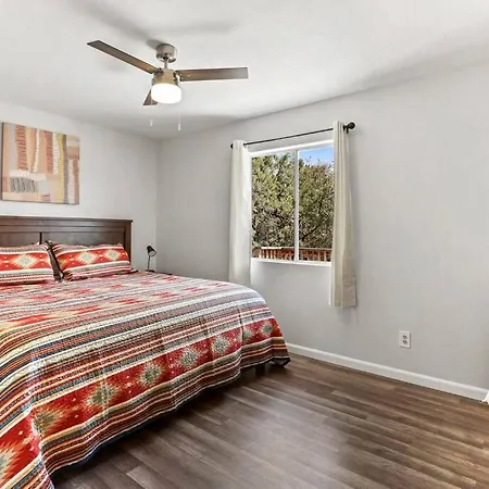 Newly Remodeled Pet Friendly Strawberry Cabin Pine Exterior photo