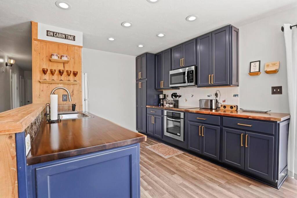 Newly Remodeled Pet Friendly Strawberry Pine
